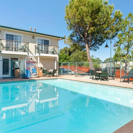 Best Western Cedar Inn & Suites Angels Camp Eksteriør bilde