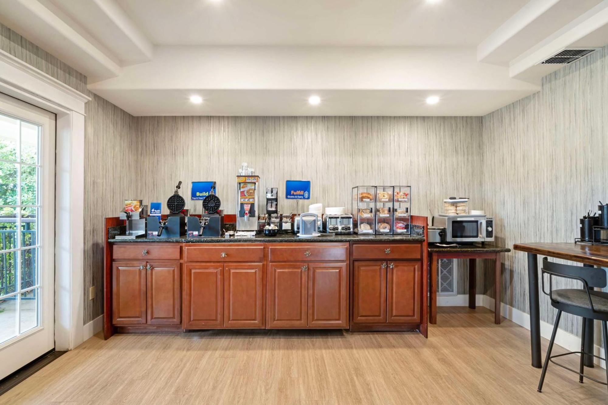 Best Western Cedar Inn & Suites Angels Camp Eksteriør bilde